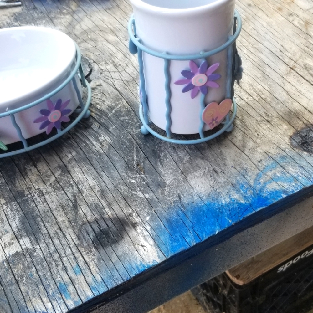 White/Blue  with Flowers and heart bathroom set